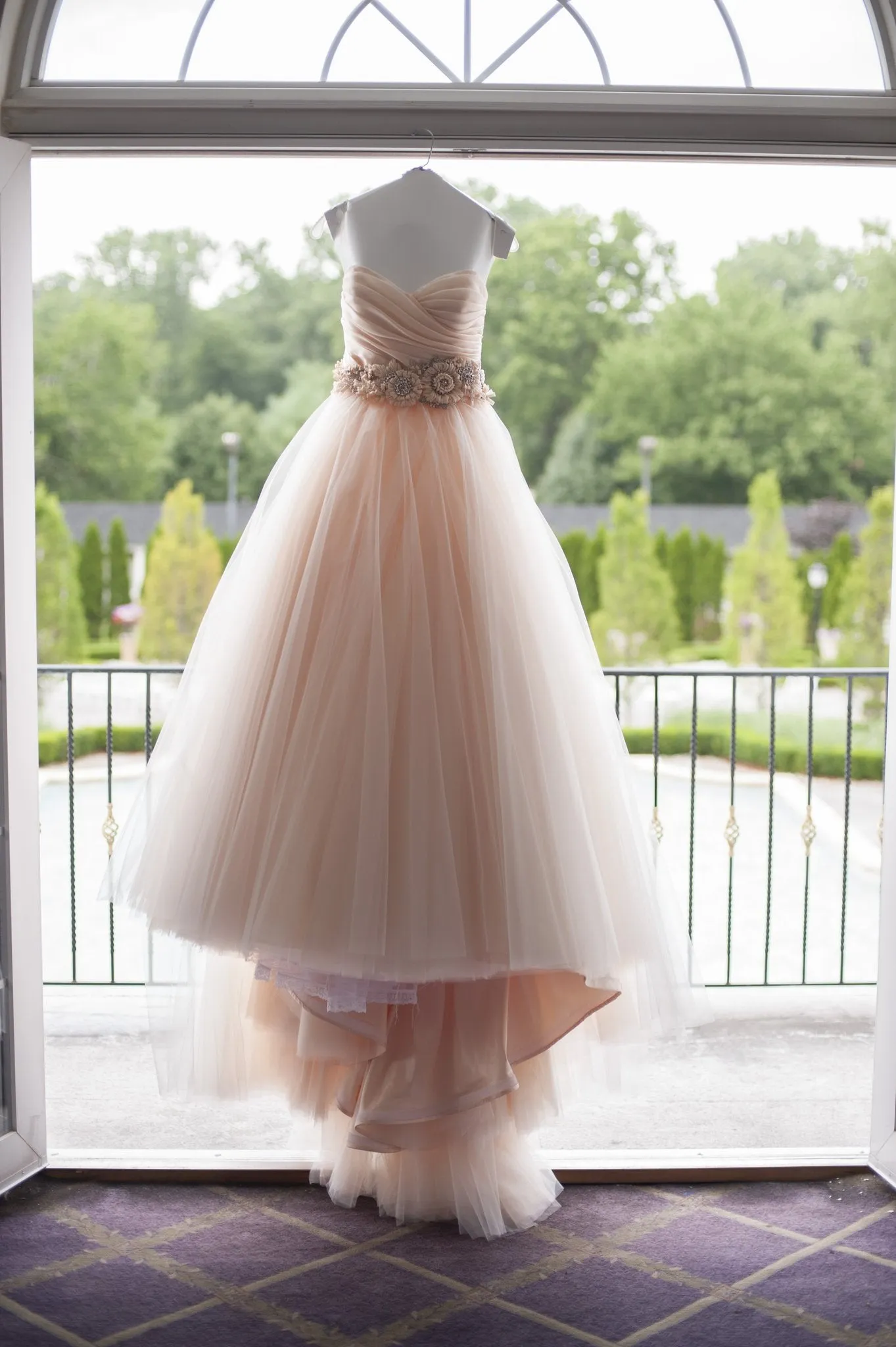 Cheap Ball Gown Sweetheart Sweep Train Sleeveless Romantic Tulle Wedding Dresses Sequins OHD160