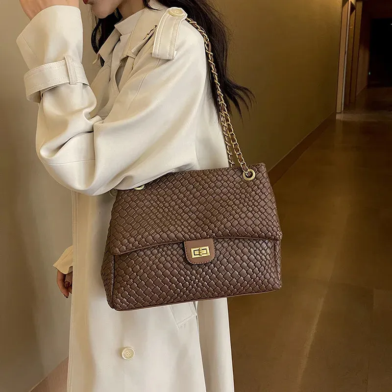 Chic Urban Weave: 2024 Women's Large Capacity Crossbody Bag with Minimalist Flair and Chain Detail