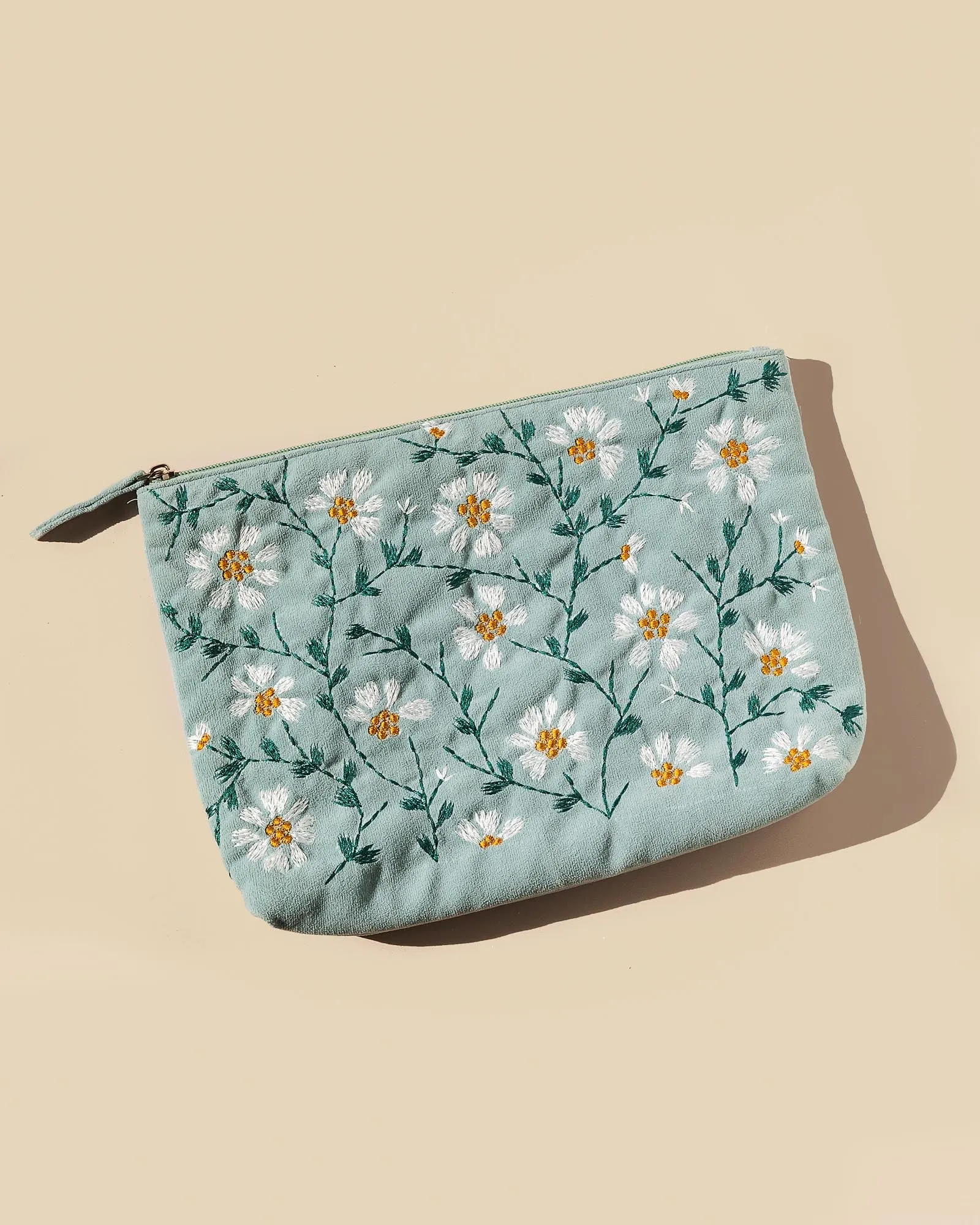 Everyday Daisy Pouch