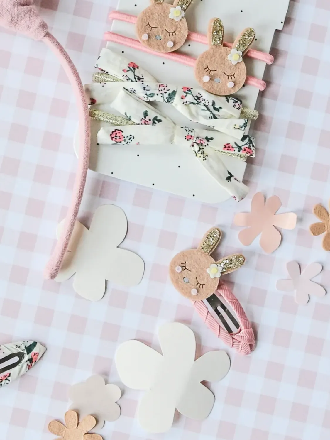 Flora Bunny Clips