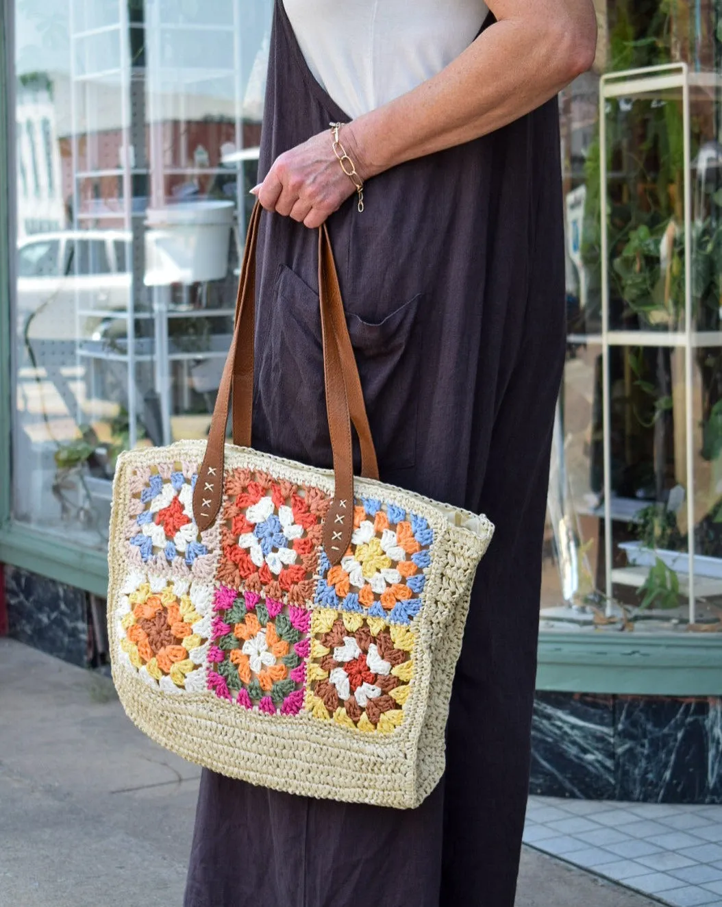 FLORAL CROCHETED TOTE BAG - BEIGE