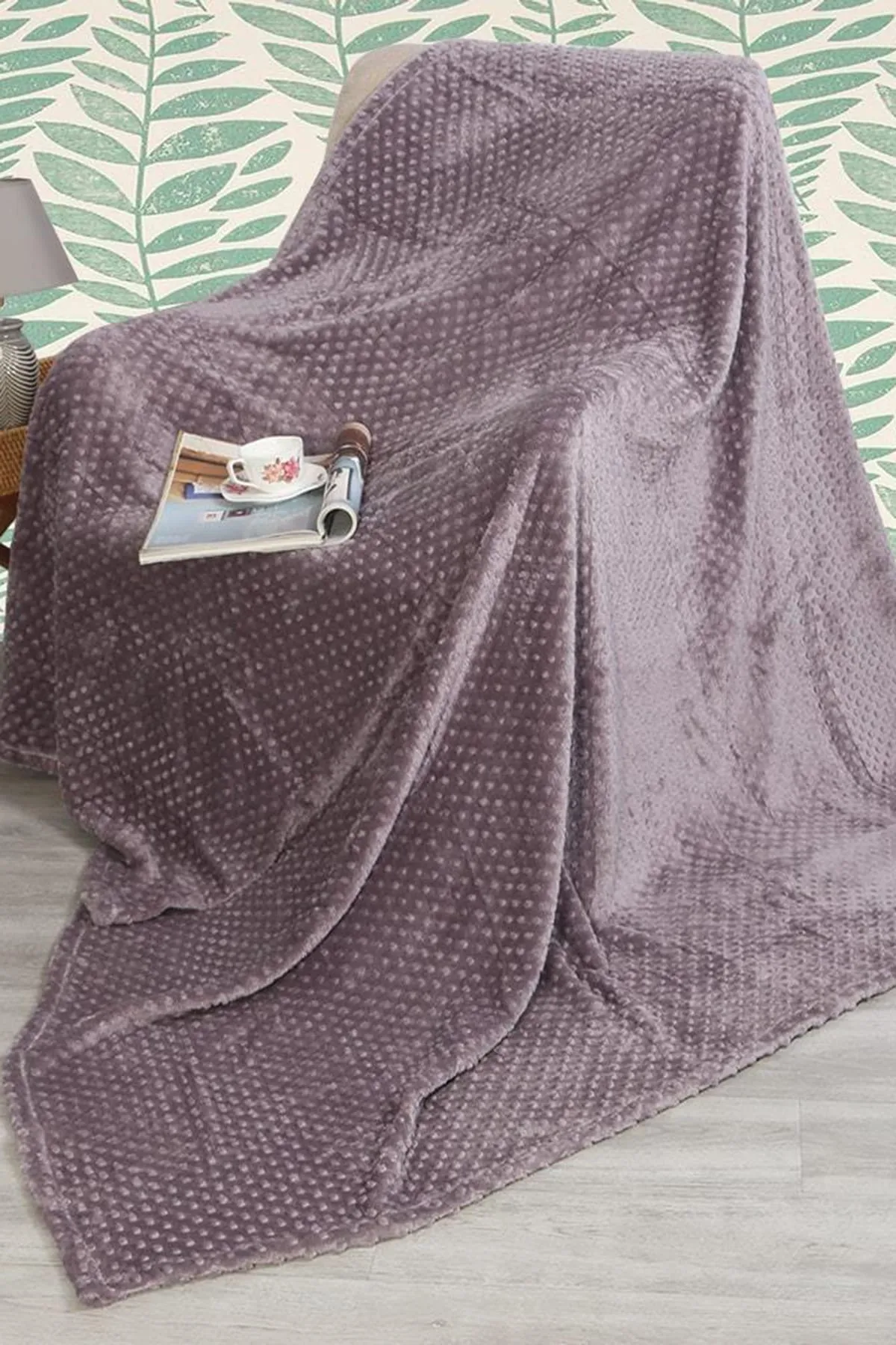 Gemma Design Premium Faux Fur Dotted Waffle Throw