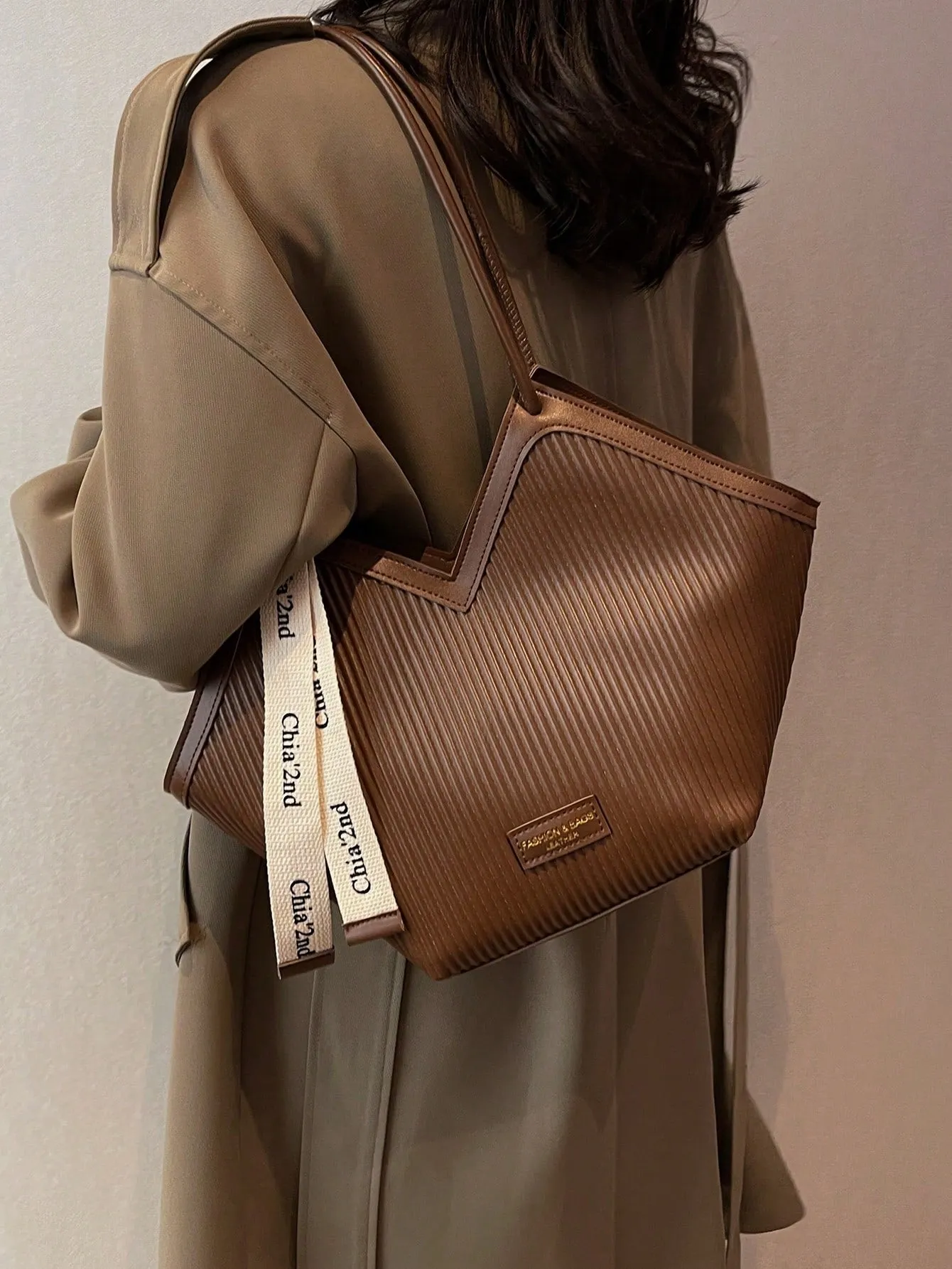 Large-Capacity Double-Handle Contrast Design Shoulder Tote Bag