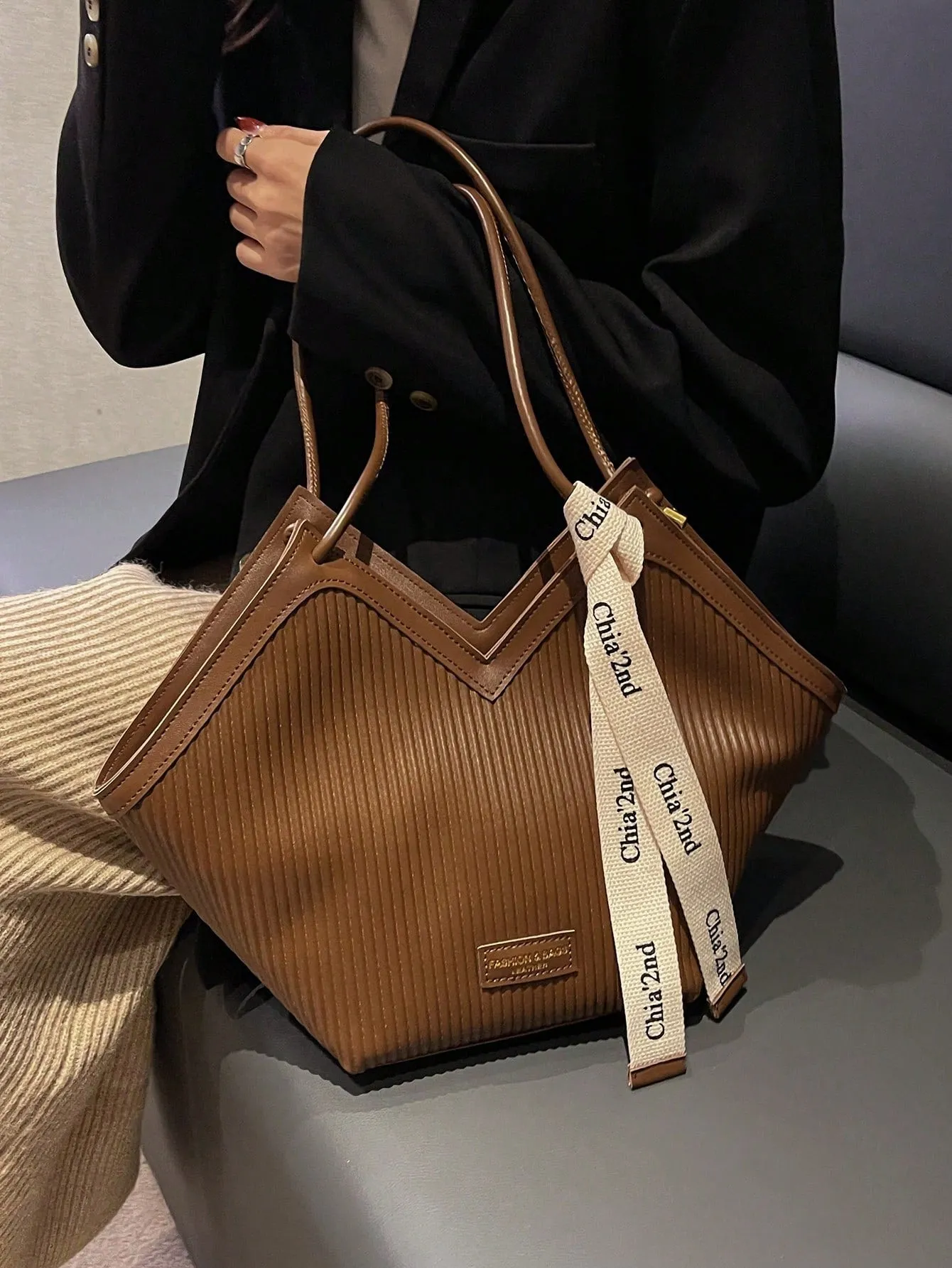Large-Capacity Double-Handle Contrast Design Shoulder Tote Bag