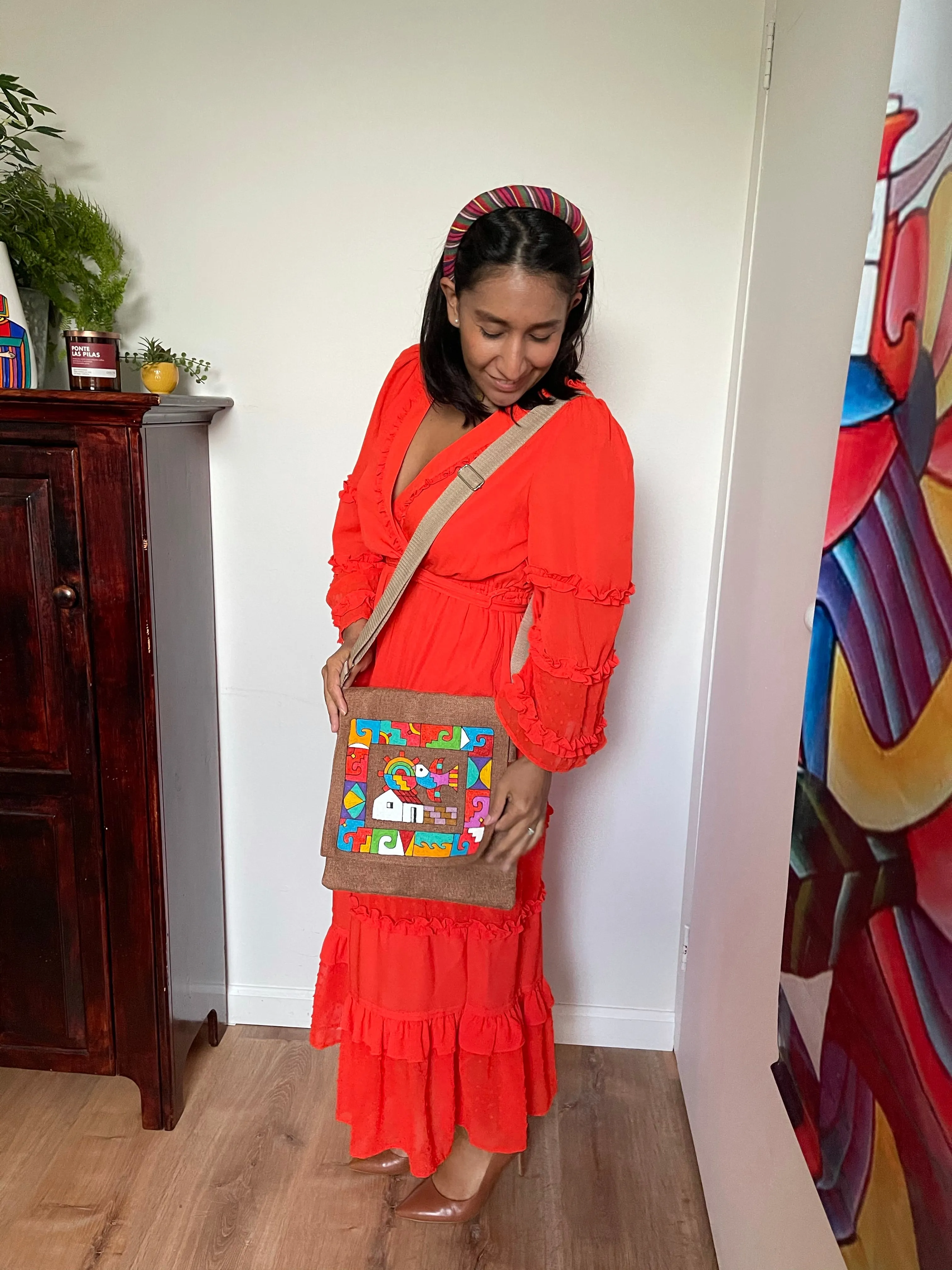 LARGE Crossbody with Flap and Zipper- Cartera bandolera de Yute Pintada y hecha a mano