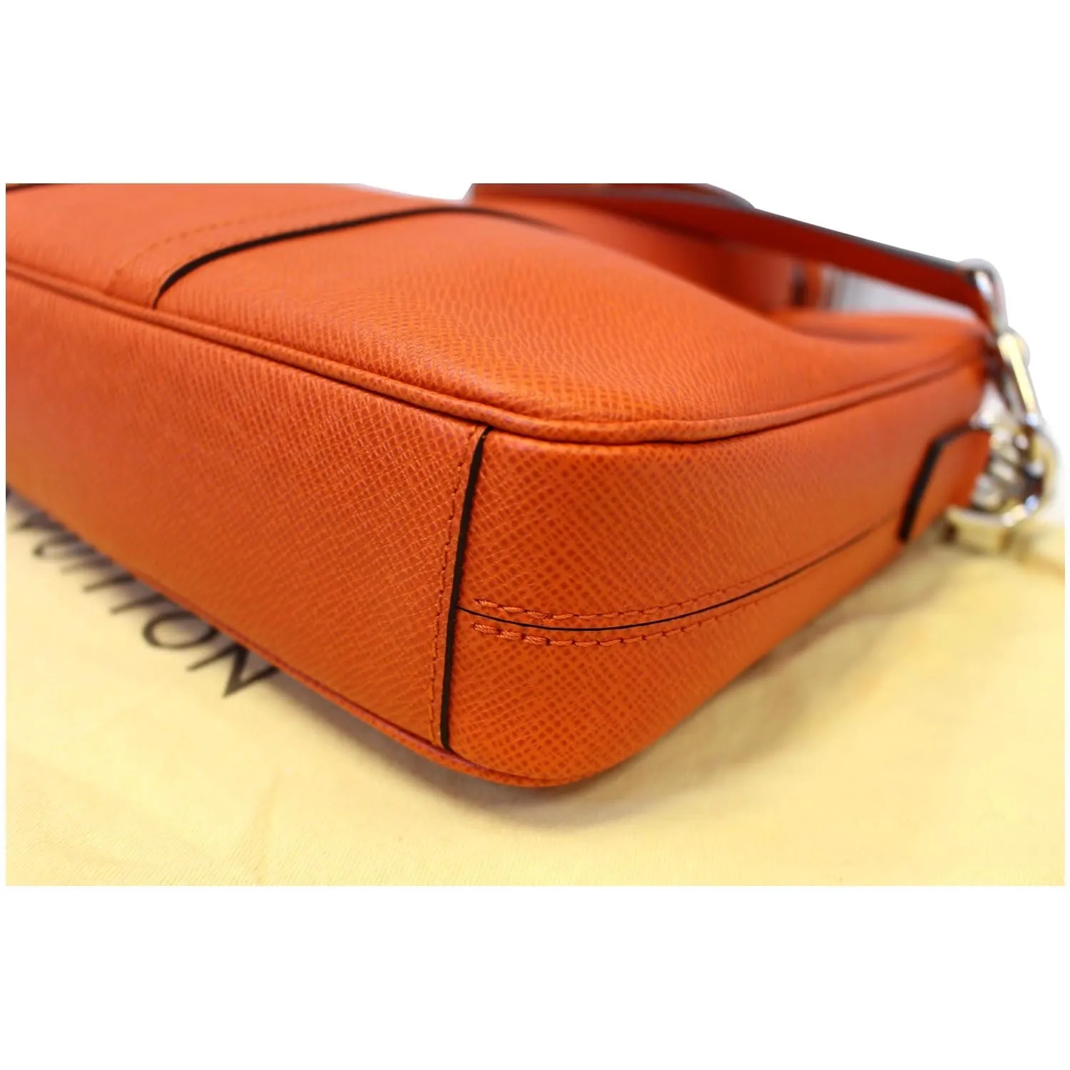 LOUIS VUITTON Porte-Documents Voyage PM Briefcase Taiga Leather Orange