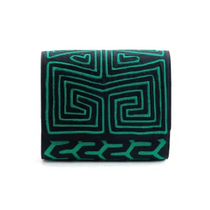 MAISI IN GREEN CLUTCH