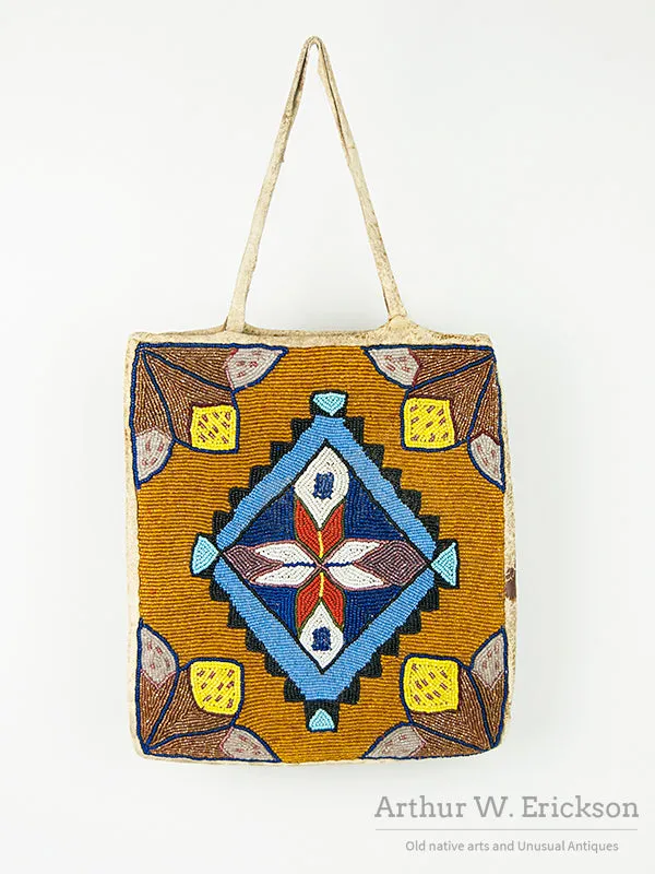 Plateau Beaded Flat Bag With Geometric Design