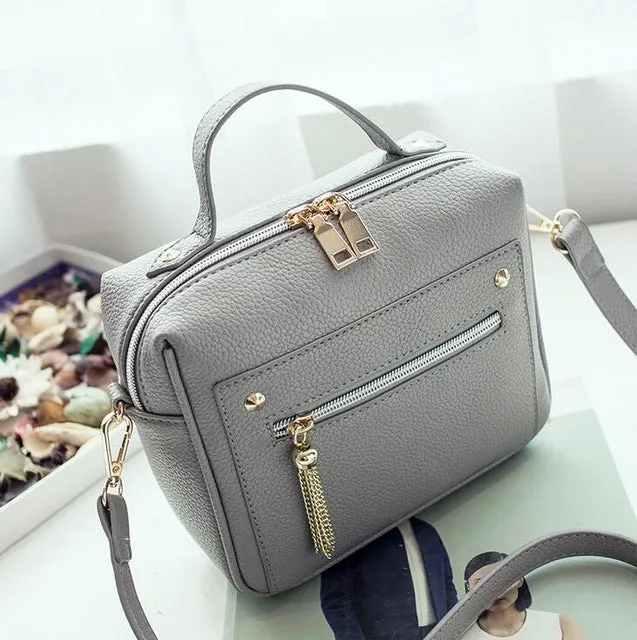 Retro Female Minimalist Crossbody Bag Small Women Shoulder Bag Tassel Women Messenger Bags Tote Handbag Designer Bolsas LB81