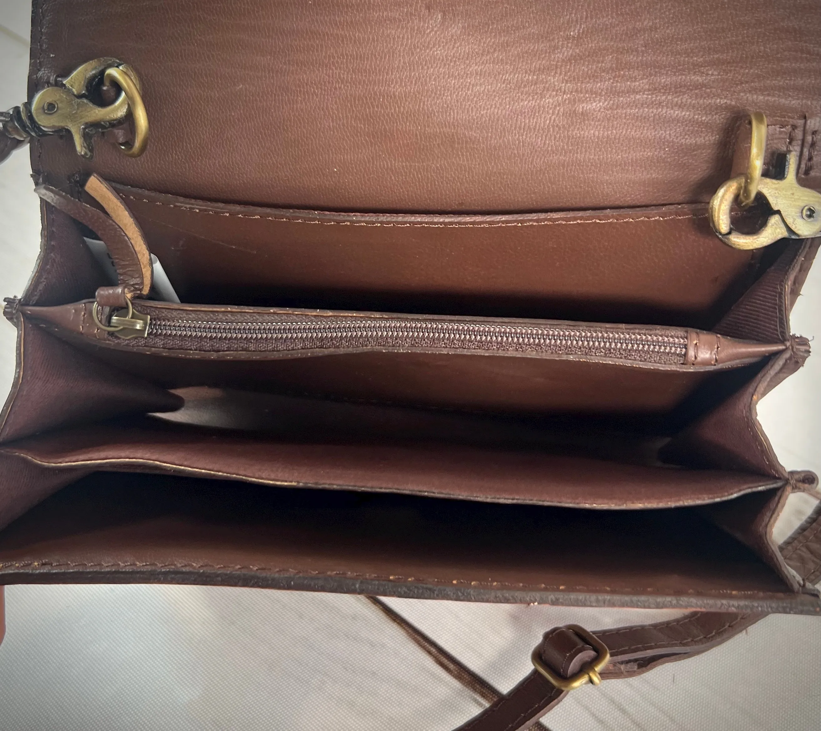 Rust and Turquoise Dotted Border Sunflower Tooled Wallet Carryall