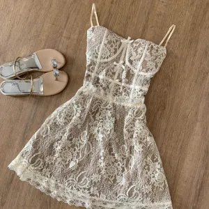 Spring Sleeveless Lace Dress Spaghetti Strap Slim Fit Floral Lace Party Dress Sexy Chic Casual Dress Outfit 2025