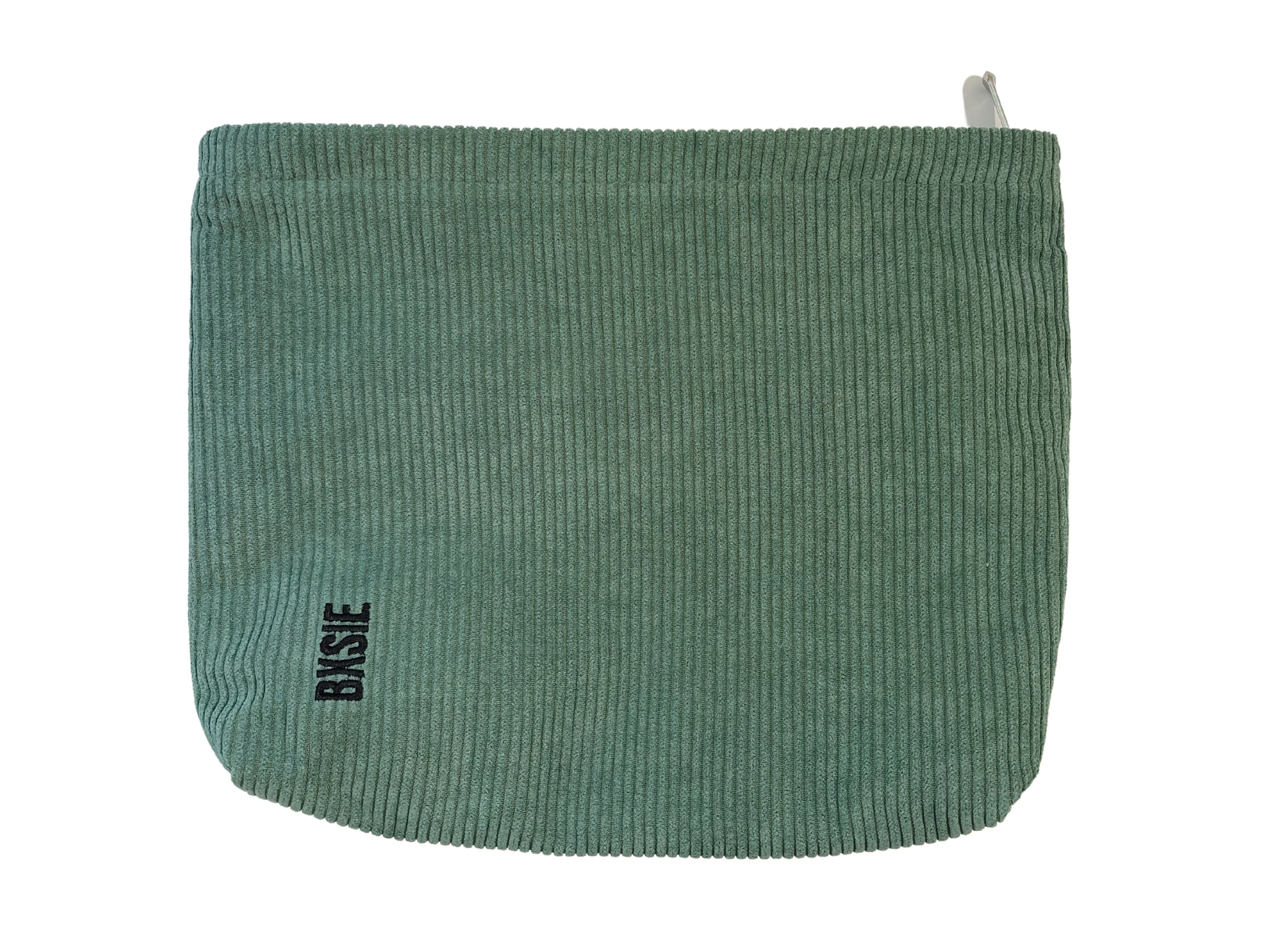 THE VOYAGER POUCH IN SAGE