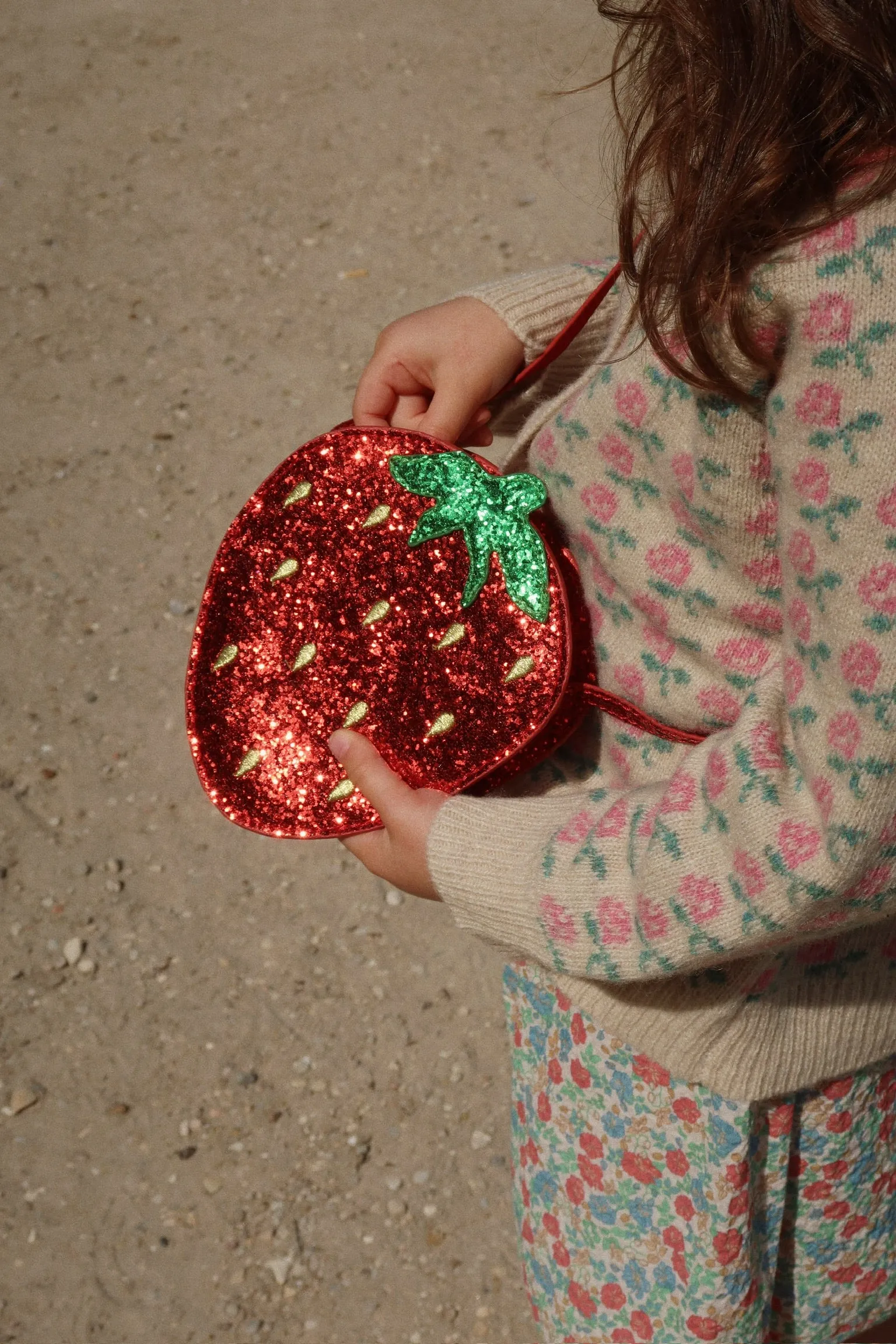Tut shoulder bag Barbados Cherry