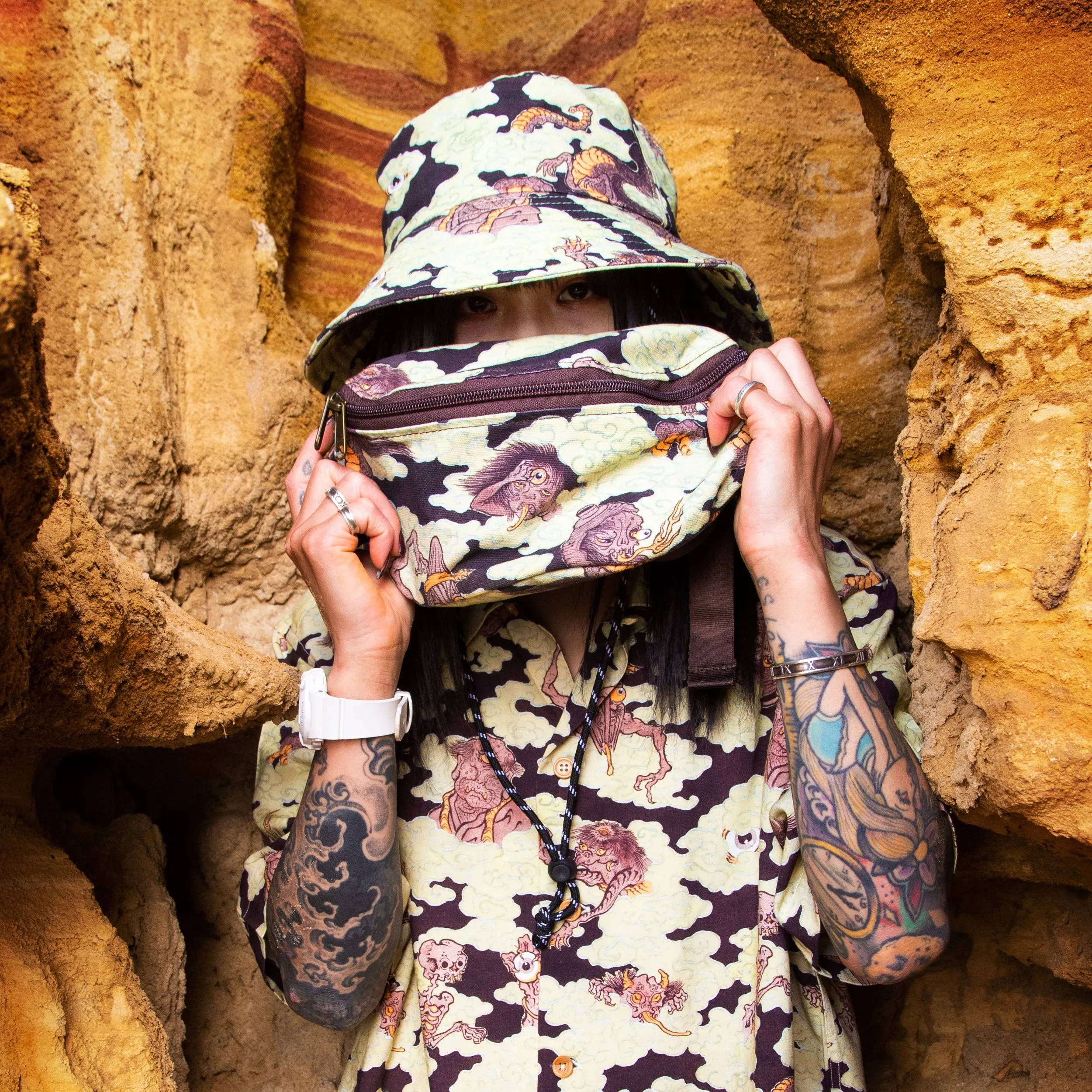 [UNISEX] BANGXGANJI X LOCO MOSQUITO YOKAI CAMO BUM BAG (BROWN / GREEN)