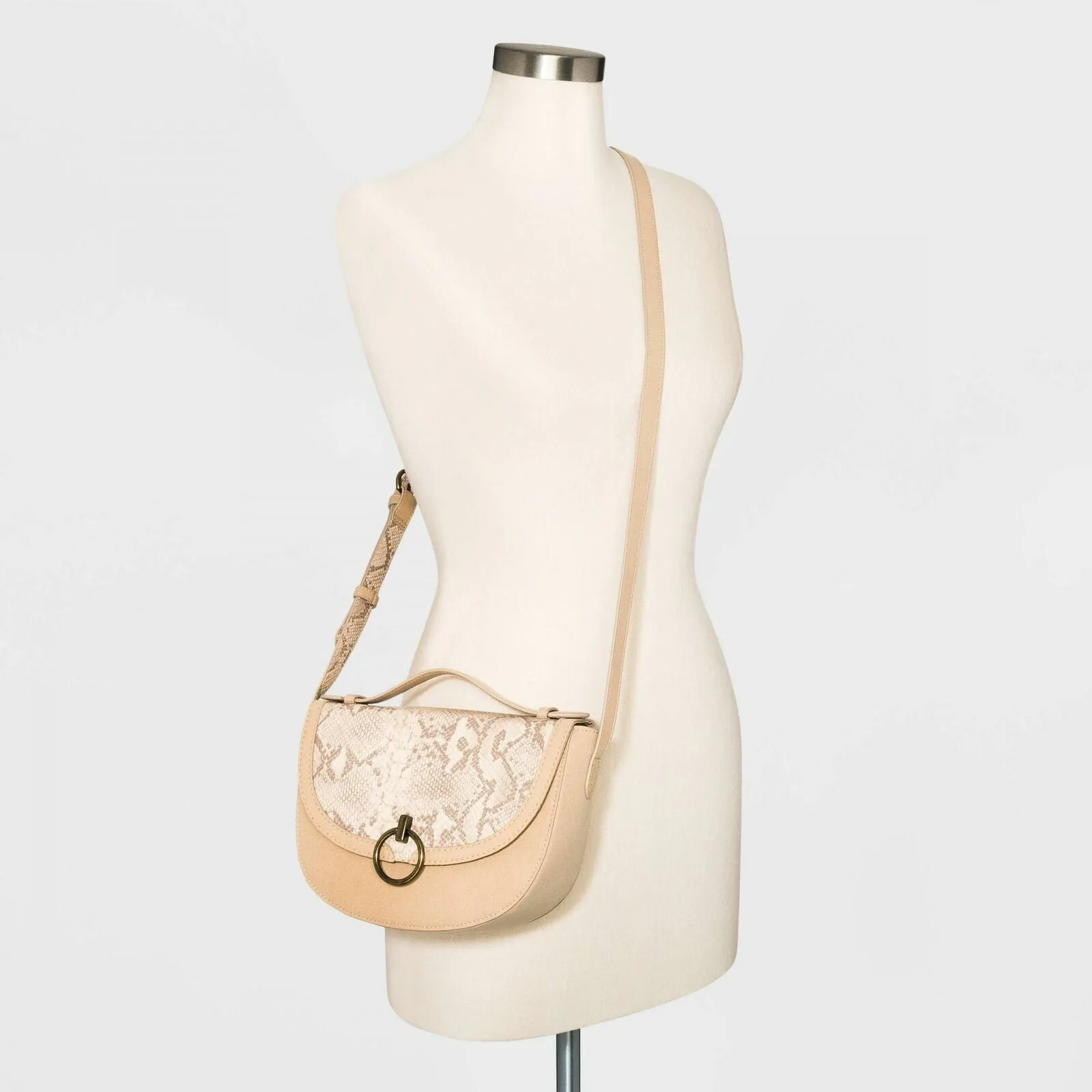 Universal Thread Women's Saddle Handbag Purse With Ring