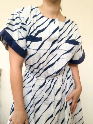 Vintage Singa Batik Navy White Printed Dress