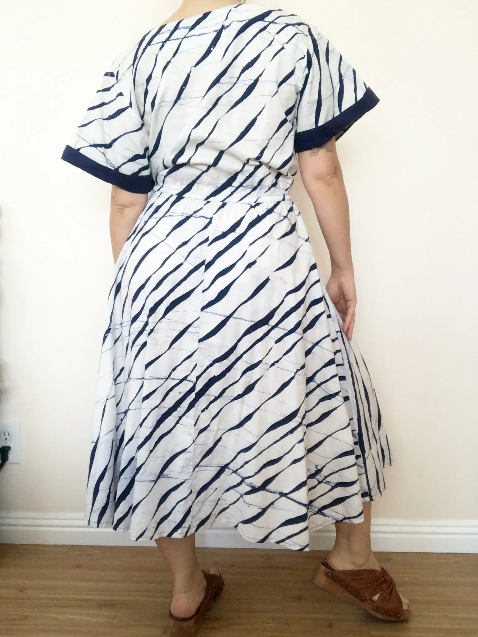 Vintage Singa Batik Navy White Printed Dress