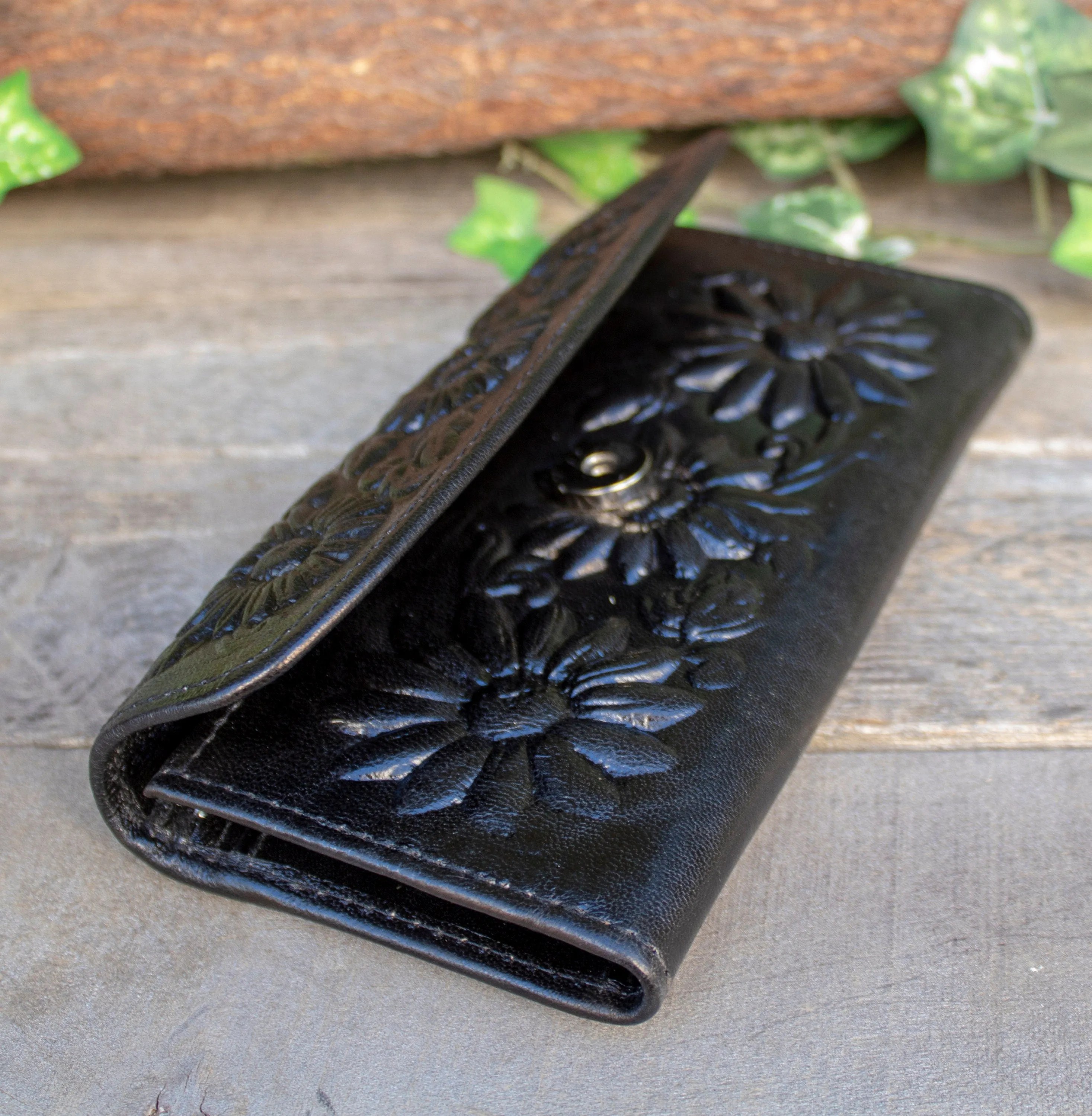 WOMENS BLACK SUNFLOWER slim handcrafted trifold leather stamped hand wallet purse
