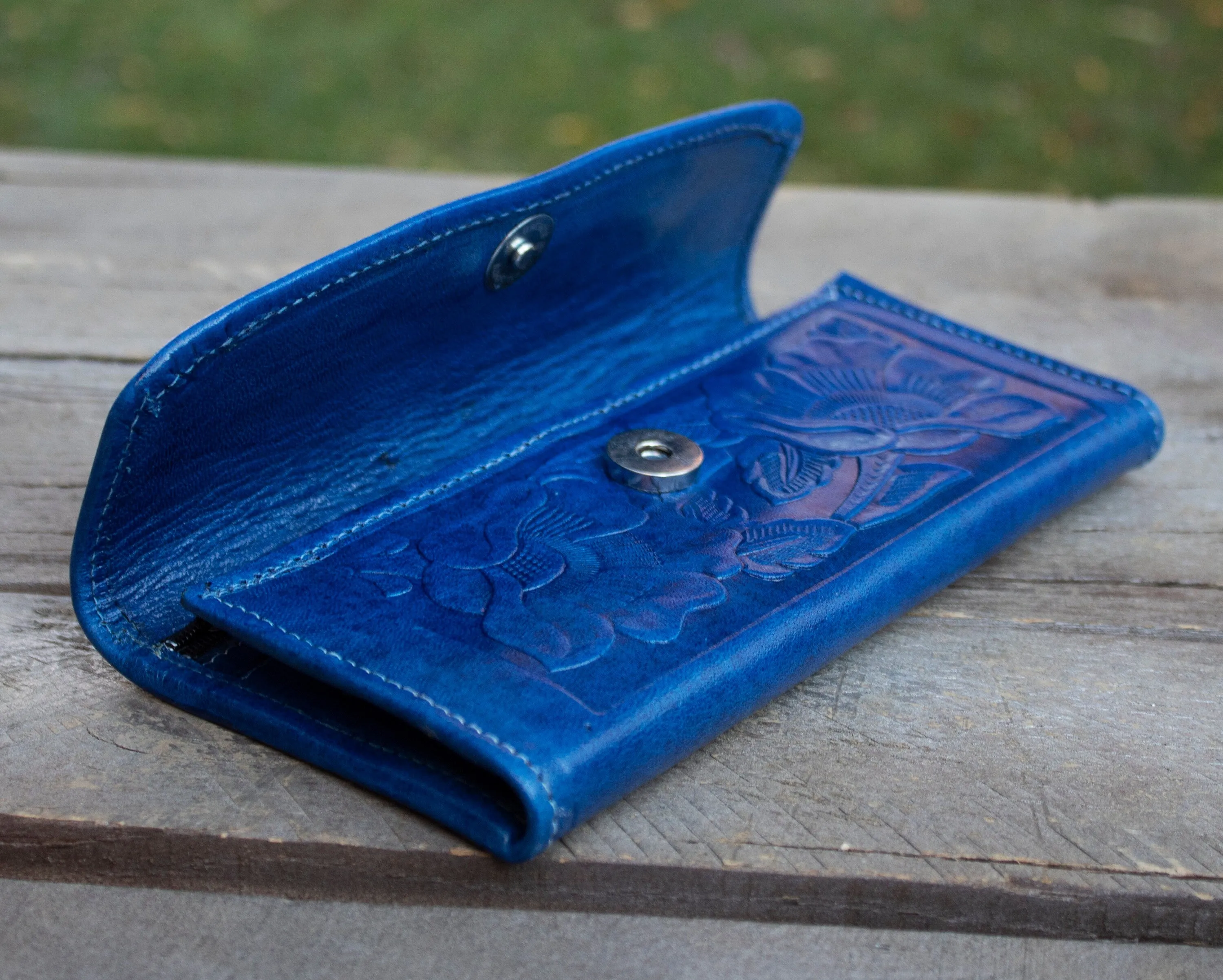 WOMENS LEATHER blue rose STAMPED slim trifold leather hand wallet purse