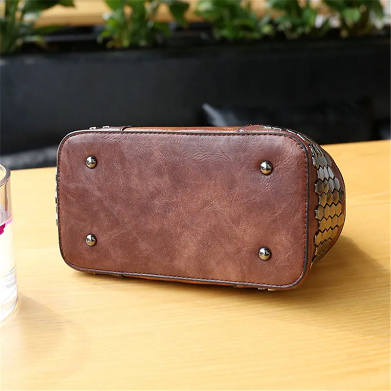 Women's Retro Vintage Buckle Lock Shoulder Bags